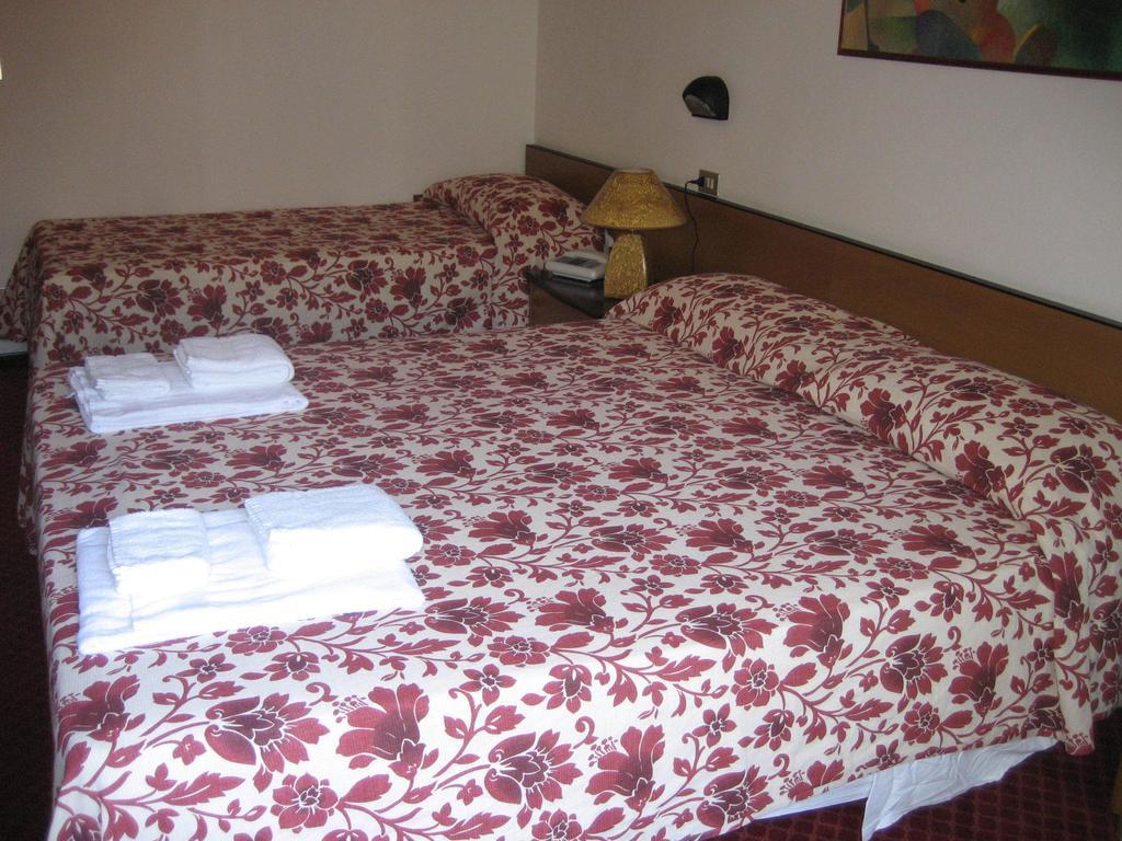Niagara Hotel Ρίμινι Δωμάτιο φωτογραφία