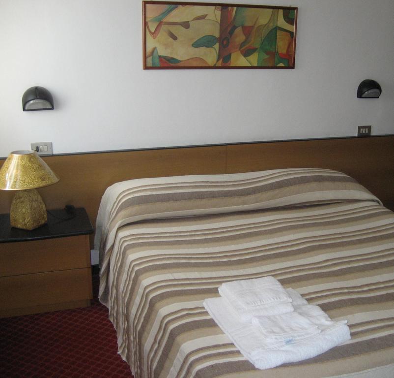 Niagara Hotel Ρίμινι Δωμάτιο φωτογραφία